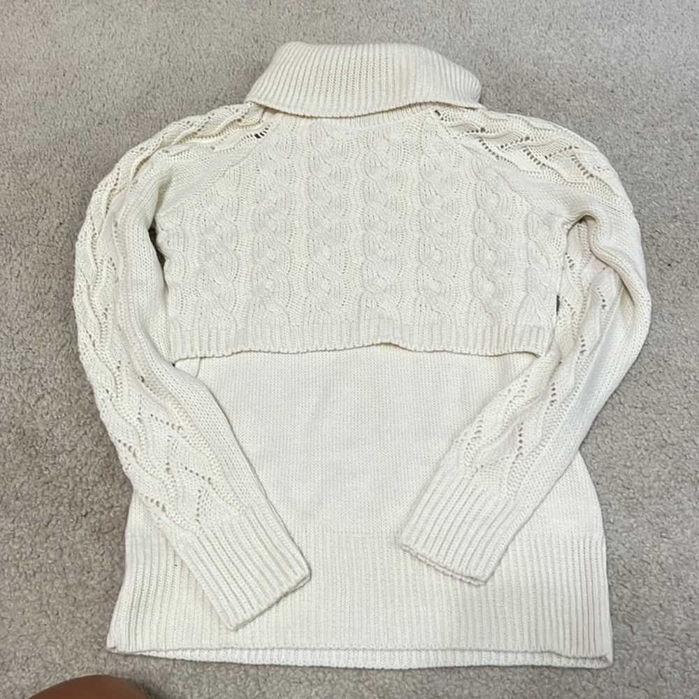 Venus white turtleneck sweater size small